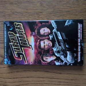 Vintage 90s Starship Troopers VHS Tape Cult Classic Movie Sci-fi Adventure Film